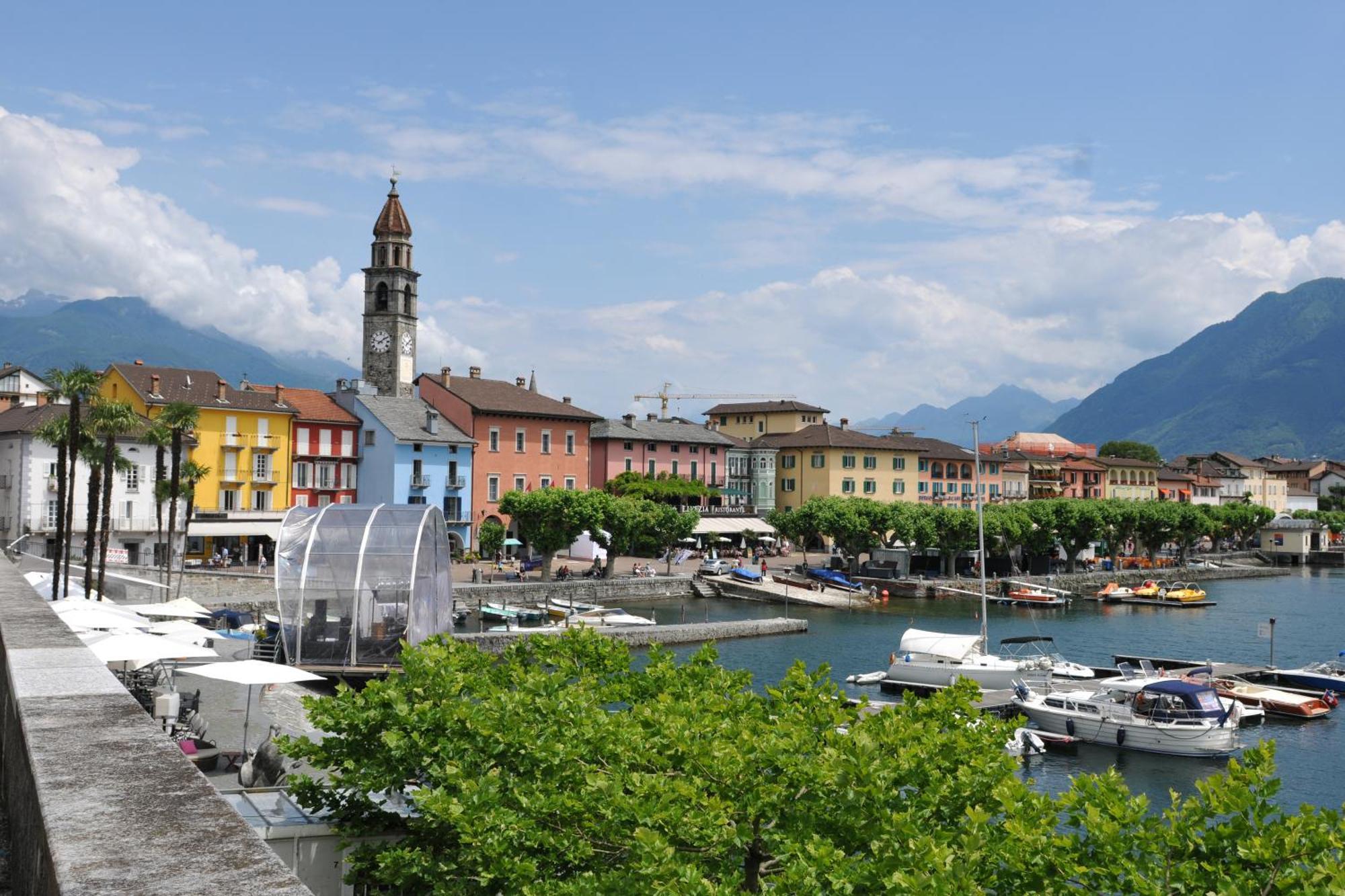Yellow View Apartment - Happy Rentals Ronco sopra Ascona Exterior photo